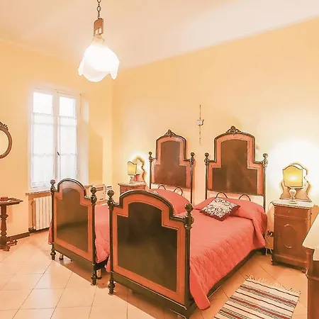 Apartment La *