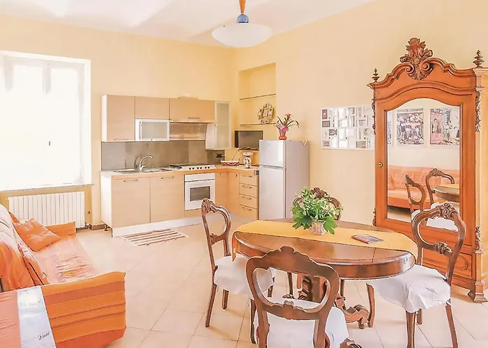 Apartment La